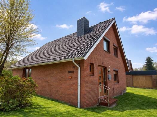 Einfamilienhaus zum Kauf 269.000 € 5 Zimmer 139 m² 890 m² Grundstück frei ab sofort Cadenberge 21781