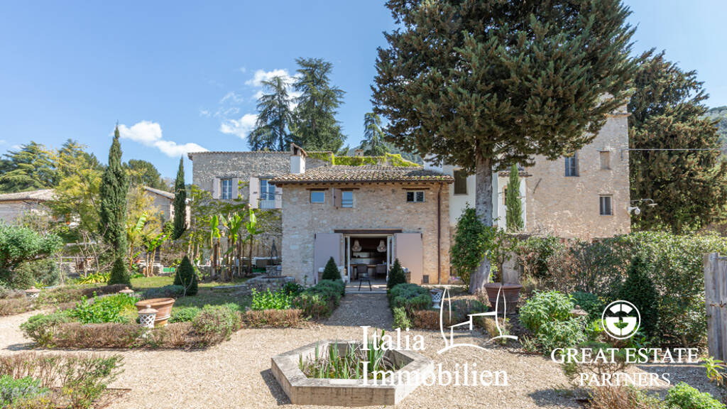 Bauernhaus zum Kauf 1.375.000 € 13 Zimmer 560 m² 4.000 m² Grundstück Spoleto 06049