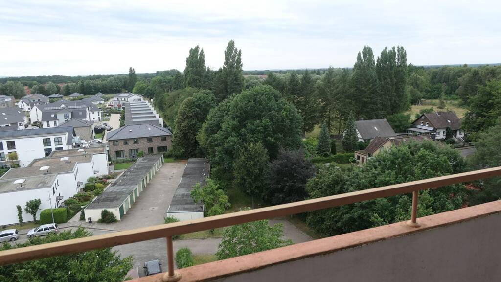 Wohnung zum Kauf 135.000 € 3 Zimmer 96 m² 8. Geschoss frei ab sofort Schubertstraße 4 Neustadt Neustadt am Rübenberge 31535