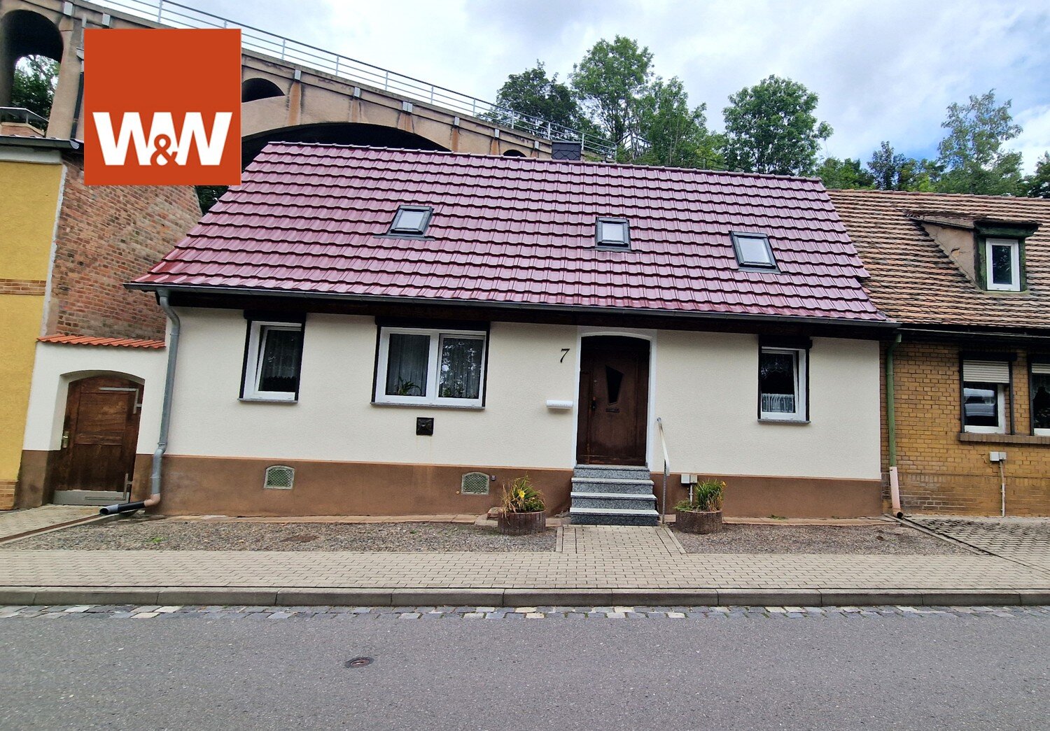 Reihenmittelhaus zum Kauf 54.000 € 3 Zimmer 75 m²<br/>Wohnfläche 200 m²<br/>Grundstück Hettstedt Hettstedt 06333