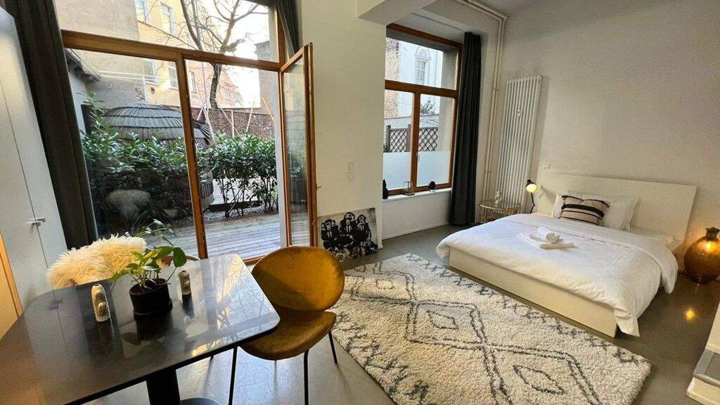 Studio zur Miete 1.316 € 1 Zimmer 41 m² EG frei ab sofort Friedrichshain Berlin 10249