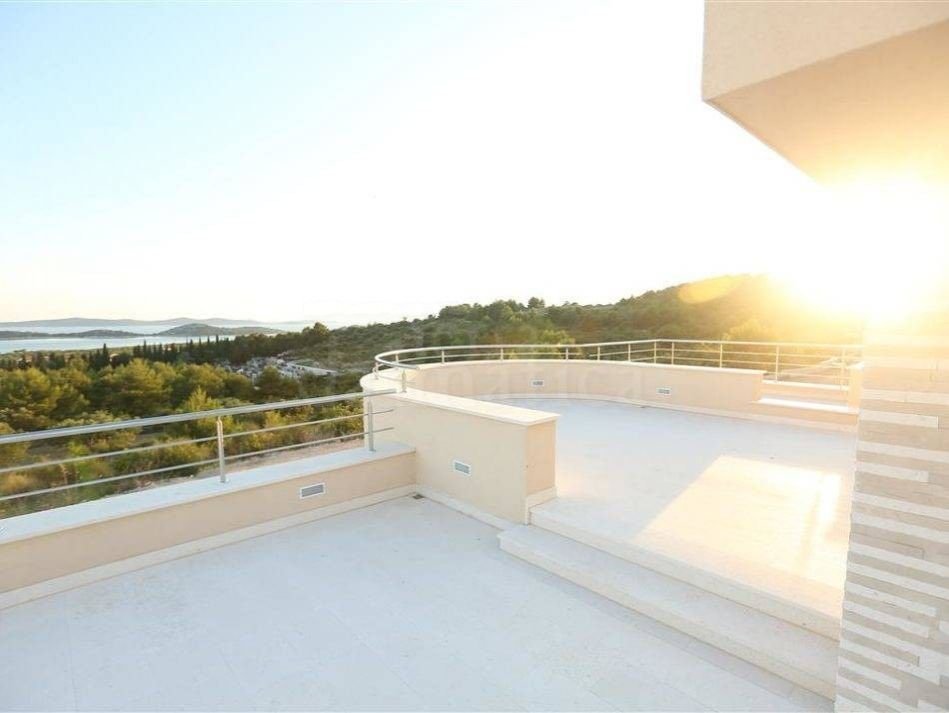 Haus zum Kauf 695.000 € 3 Zimmer 280 m²<br/>Wohnfläche 600 m²<br/>Grundstück Vodice, Hrvatska Vodice 22211