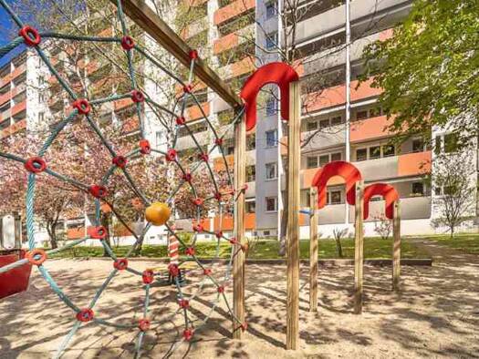 Wohnung zur Miete 724 € 3 Zimmer 78,8 m² 9. Geschoss frei ab 12.12.2026 Holbeinstraße 42 Johannstadt-Süd Dresden 01307