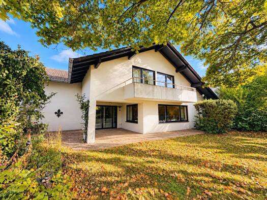 Einfamilienhaus zum Kauf 219.000 € 6 Zimmer 147,2 m² 1.073 m² Grundstück frei ab sofort Ulmenstraße 2 Northeim Northeim 37154