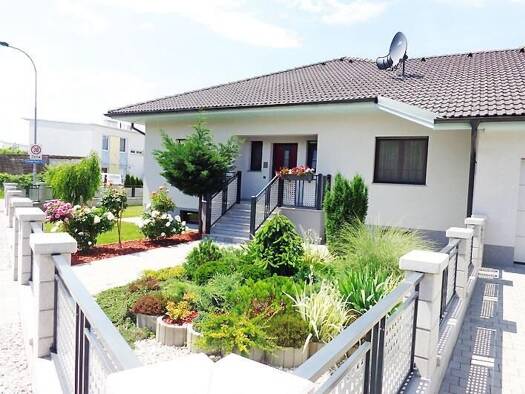 Bungalow zum Kauf 790.000 € 220 m² 764 m² Grundstück Felixdorf 2603