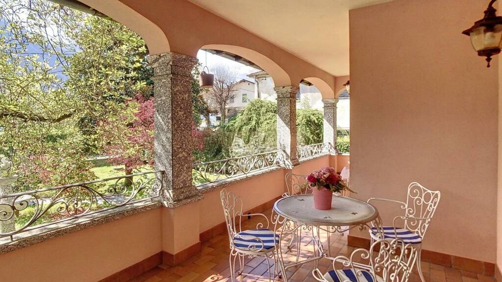 Villa zum Kauf 1.150.000 € 6 Zimmer 300 m² 1.200 m² Grundstück frei ab sofort Porlezza