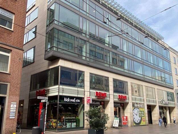 Bürofläche zur Miete provisionsfrei 11,90 € 459 m² Bürofläche teilbar ab 445 m² Altstadt Bremen 28195