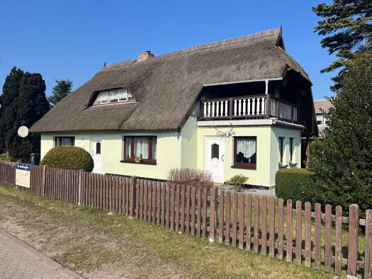 Haus zum Kauf 599.000 € 11 Zimmer 247 m² 2.358 m² Grundstück Born a. Darß 18375