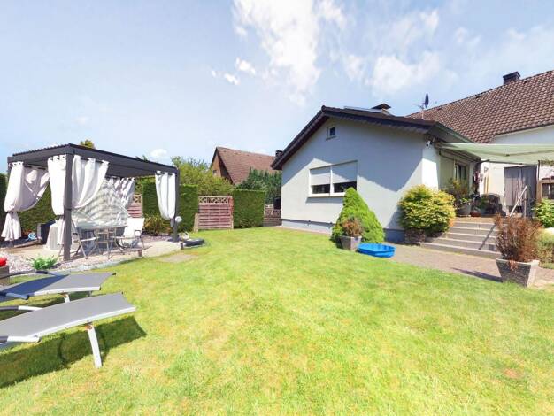 Mehrfamilienhaus zum Kauf 449.000 € 8 Zimmer 195 m² 1.215 m² Grundstück Heidenoldendorf Detmold 32758
