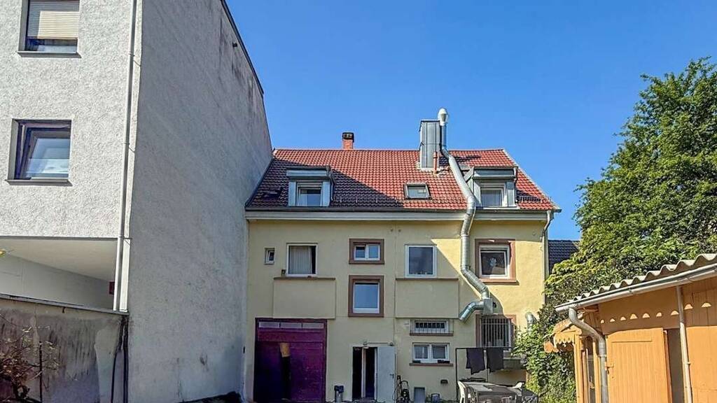 Laden zum Kauf 2.712 € 9 Zimmer 276,6 m² Verkaufsfläche Ettlingen 76275