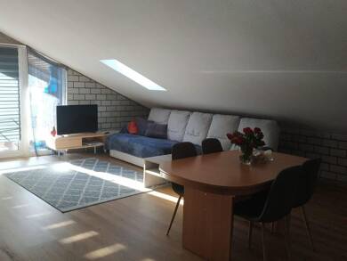 Wohnung zur Miete 800 € 2,5 Zimmer 80 m² Geschoss 1/1 frei ab 01.11.2025 Blumberg Blumberg 78176