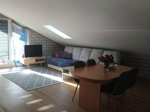 Wohnung zur Miete 800 € 2,5 Zimmer 80 m² Geschoss 1/1 frei ab 01.11.2025 Blumberg Blumberg 78176