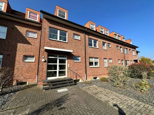 Wohnung zur Miete 900 € 3 Zimmer 90 m² Geschoss 1/2 frei ab sofort Neustadt Neustadt am Rübenberge 31535