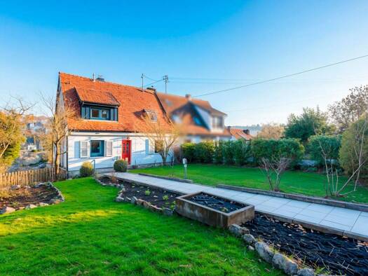 Doppelhaushälfte zum Kauf 675.000 € 5 Zimmer 123 m² 600 m² Grundstück Seeweg 88 Höchberg 97204