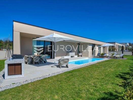 Haus zum Kauf 1.487.500 € 4 Zimmer 224 m² Labinci Kaštelir