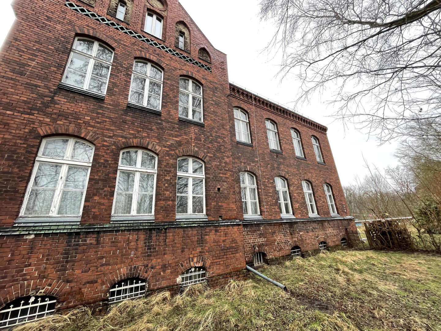 Mehrfamilienhaus zum Kauf provisionsfrei als Kapitalanlage geeignet 330.000 € 360,4 m²<br/>Wohnfläche 1.921 m²<br/>Grundstück Brückenstraße 18 Jüterbog Jüterbog 14913