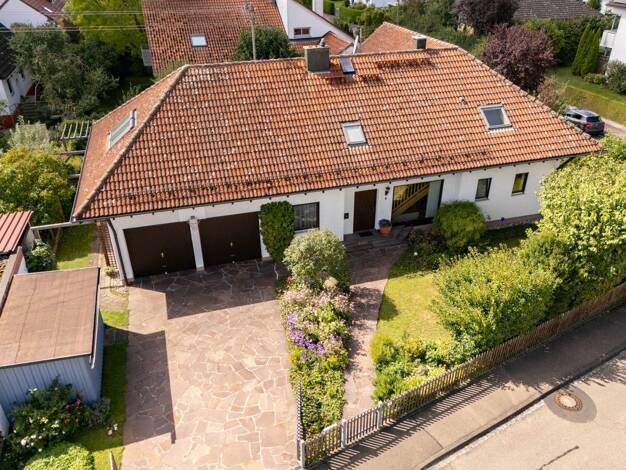 Einfamilienhaus zum Kauf 679.000 € 6 Zimmer 245 m² 794 m² Grundstück Straß Nersingen / Straß 89278