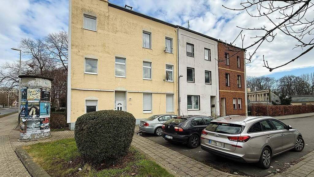 Mehrfamilienhaus zum Kauf als Kapitalanlage geeignet 225.000 € 7 Zimmer 206 m² 186 m² Grundstück Mariaweilerstraße 16 Düren 52349