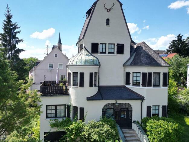 Villa zum Kauf 8 Zimmer 150 m² 602 m² Grundstück Münchberg Münchberg 95213