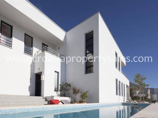 Villa zum Kauf 1.200.000 € 4 Zimmer 360 m² 620 m² Grundstück Makarska 21300