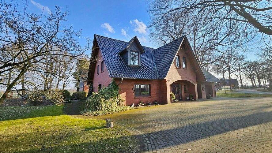 Immobilie in Hollnseth - immo-schramm.de: Imposantes Landhaus mit Nebengebäude - Bild 1