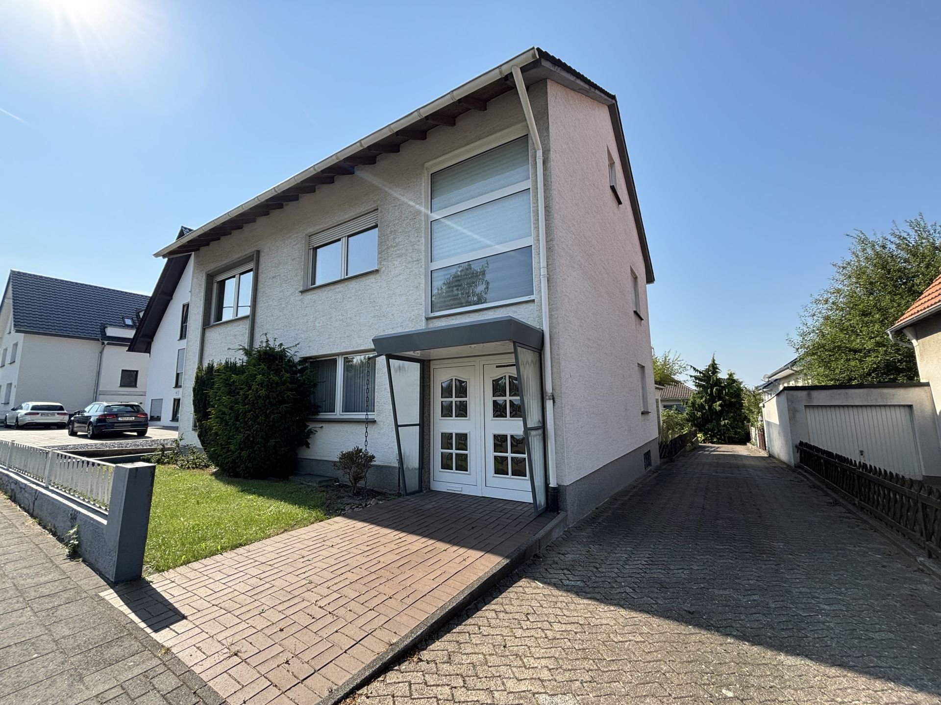 Mehrfamilienhaus zum Kauf 330.000 € 6 Zimmer 173,5 m²<br/>Wohnfläche 484 m²<br/>Grundstück Paderborn - Kernstadt Paderborn 33098