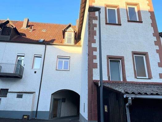 Haus zum Kauf 398.000 € 9 Zimmer 190 m² 242 m² Grundstück frei ab sofort Zell a. Main 97299
