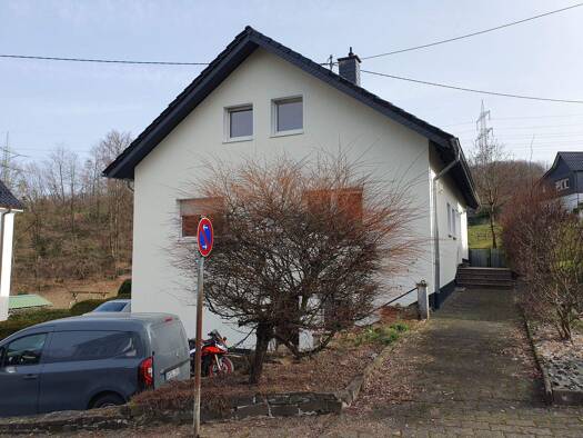 Mehrfamilienhaus zum Kauf 548.000 € 9 Zimmer 225 m² 506 m² Grundstück frei ab sofort Thaler Weg 64 a Berghausen Gummersbach 51647