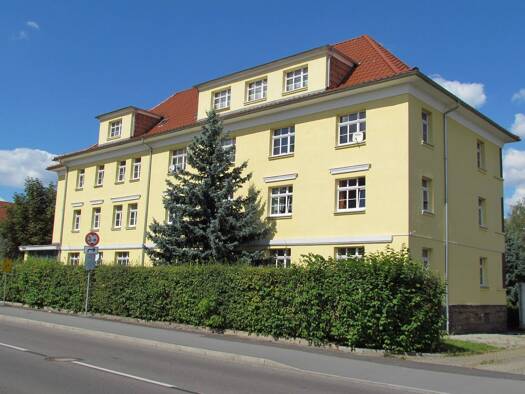 Wohnung zur Miete 335 € 2 Zimmer 44,4 m² frei ab 01.05.2026 Hauptstraße 36 Heidenau 01809