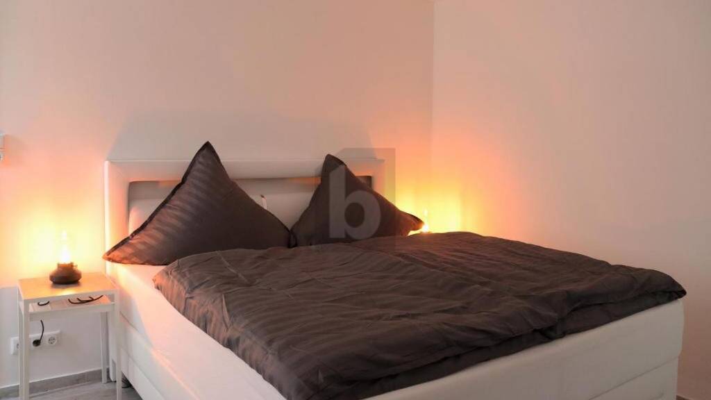 Hotel zum Kauf 529.000 € 11 Zimmer Dahlem 53949