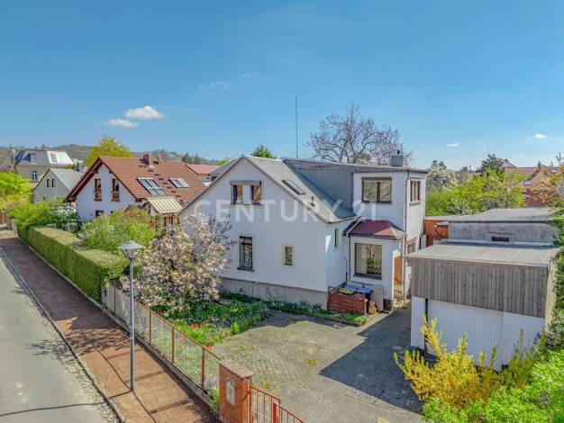 Einfamilienhaus zum Kauf 350.000 € 6 Zimmer 147 m² 561 m² Grundstück frei ab sofort Radebeul 01445