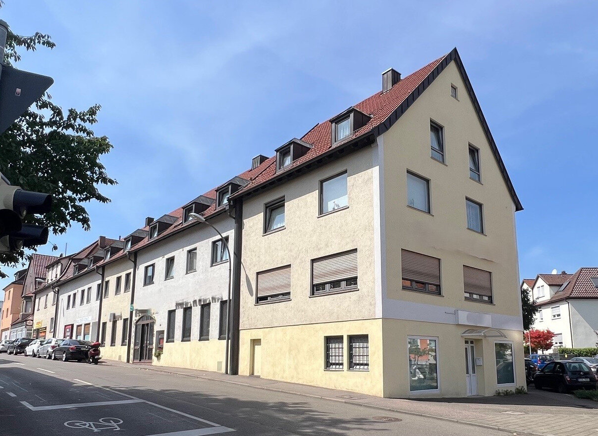 Hotel zum Kauf 2.280.000 € 33 Zimmer 1.350 m²<br/>Gastrofläche 1.000 m²<br/>Grundstück Stammheim - Süd Stuttgart 70439