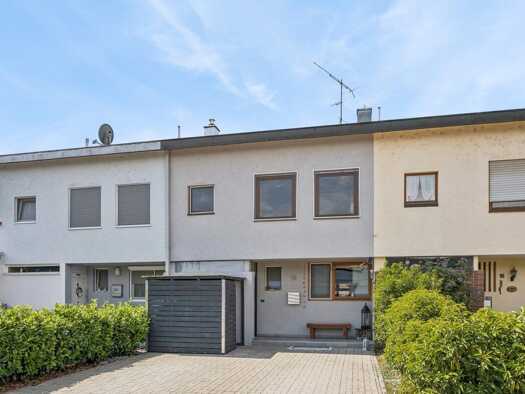 Reihenmittelhaus zum Kauf 335.000 € 5 Zimmer 119 m² 347 m² Grundstück Grießen Klettgau 79771