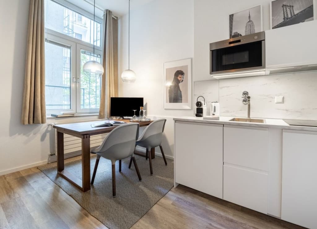 Wohnung zur Miete Wohnen auf Zeit 1.390 € 1 Zimmer 23 m²<br/>Wohnfläche ab sofort<br/>Verfügbarkeit Werderstraße Neustadt - Nord Köln 50672