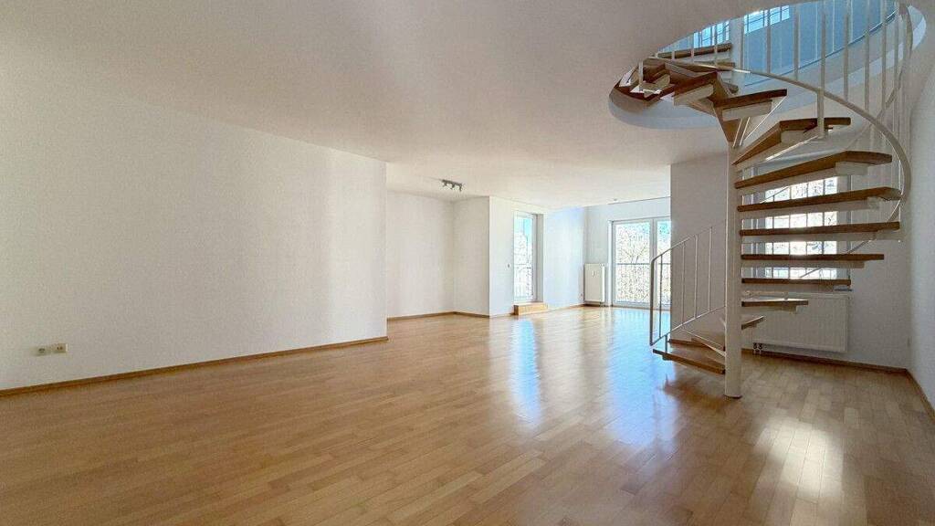 127 m² in Düsseldorf-Derendorf - 3 Balkone & sofort verfügbar!