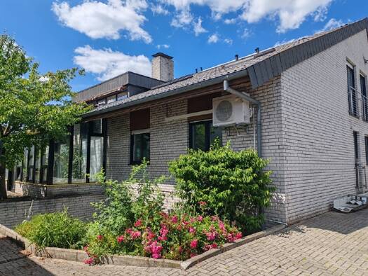 Bürogebäude zur Miete 8,67 € 289 m² Bürofläche Ehmen Wolfsburg 38442