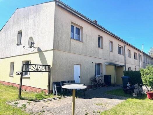 Mehrfamilienhaus zum Kauf als Kapitalanlage geeignet 290.000 € 14 Zimmer 1.067,4 m² 750 m² Grundstück Goldberg Goldberg 19399
