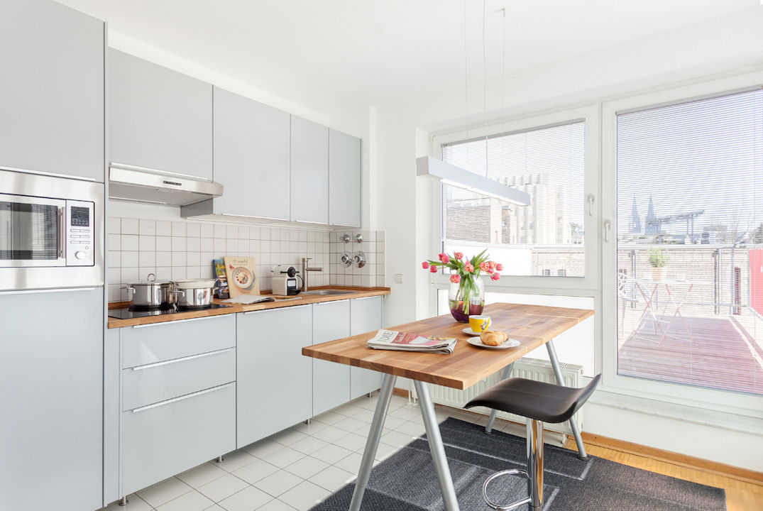 Wohnung zur Miete Wohnen auf Zeit 1.940 € 2 Zimmer 60 m²<br/>Wohnfläche 01.05.2026<br/>Verfügbarkeit Altstadt - Nord Köln 50672