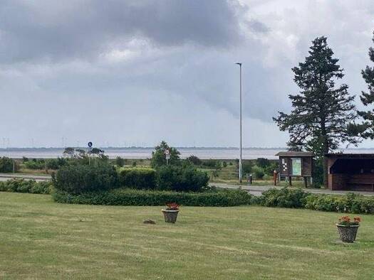 Wohnung zur Miete 575 € 1 Zimmer 42 m² frei ab sofort Kirchenallee 9 Schobüll Husum 25813