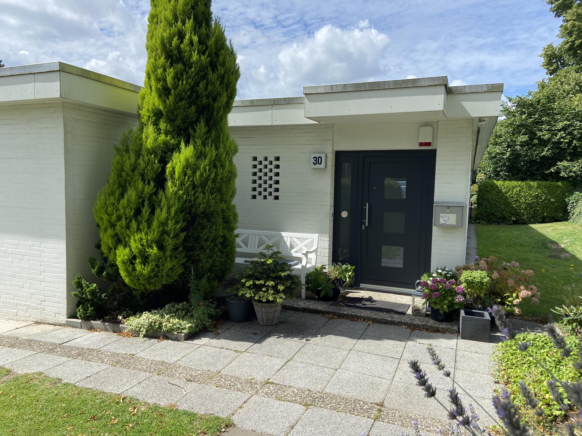 Bungalow zum Kauf 975.000 € 5,5 Zimmer 142 m²<br/>Wohnfläche 442 m²<br/>Grundstück Osdorf Hamburg 22609