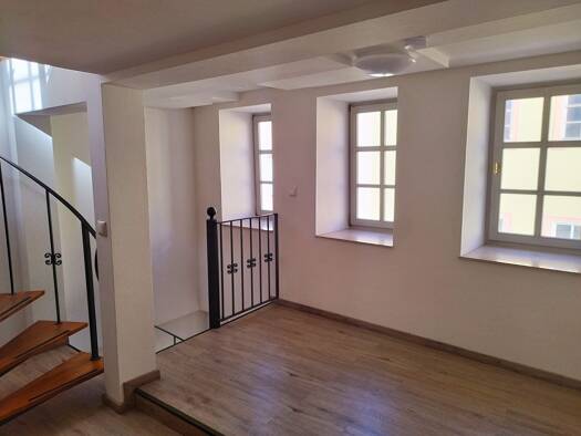 Maisonette zur Miete 250 € 2 Zimmer 33 m² Geschoss 1/4 frei ab 01.10.2026 Kahla 07768