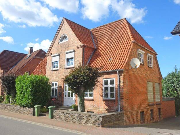 Einfamilienhaus zum Kauf 479.000 € 10 Zimmer 198 m² 1.178 m² Grundstück Burg 25712