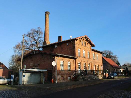 Mehrfamilienhaus zum Kauf 210.000 € 11 Zimmer 312 m² 1.248 m² Grundstück Beggerow 17111