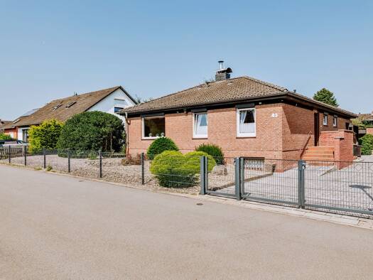 Bungalow zum Kauf 349.000 € 4 Zimmer 128 m² 811 m² Grundstück Reppenstedt 21391