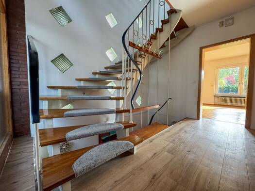 Haus zum Kauf 643.000 € 8 Zimmer 198 m² 593 m² Grundstück frei ab sofort Kehl 77694