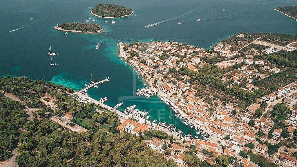 Grundstück zum Kauf 172.000 € 1.262 m² Grundstück Solta