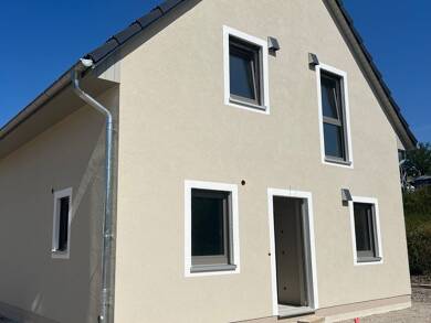 Einfamilienhaus zur Miete - Erstbezug 1.650 € 5 Zimmer 112 m² 410 m² Grundstück frei ab sofort Theodor-Körner-Str. Röhrsdorf Chemnitz 09247