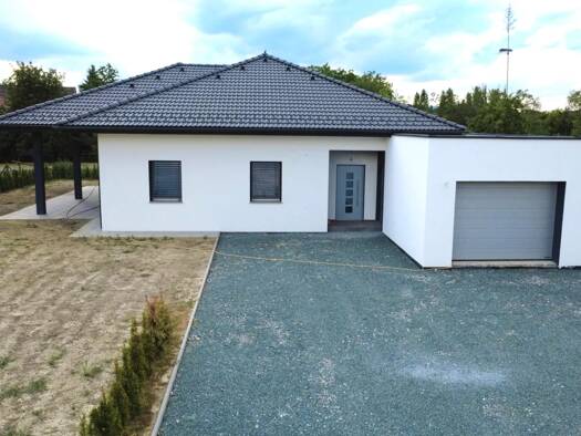 Haus zum Kauf - Erstbezug 490.000 € 4 Zimmer 132 m² 1.000 m² Grundstück frei ab sofort Bad Waltersdorf 8264