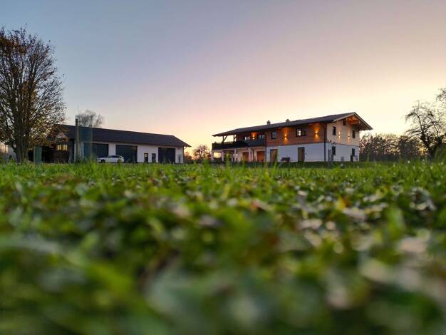 Einfamilienhaus zum Kauf 6 Zimmer 310 m² 8.563 m² Grundstück Höchfelden Neuhaus am Inn 94152