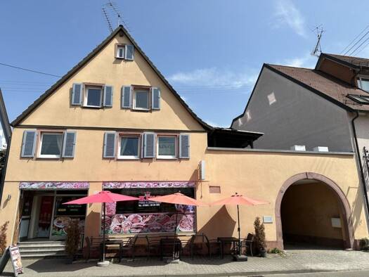 Mehrfamilienhaus zum Kauf provisionsfrei 720.000 € 6 Zimmer 324 m² 442 m² Grundstück Eichstetten 79356